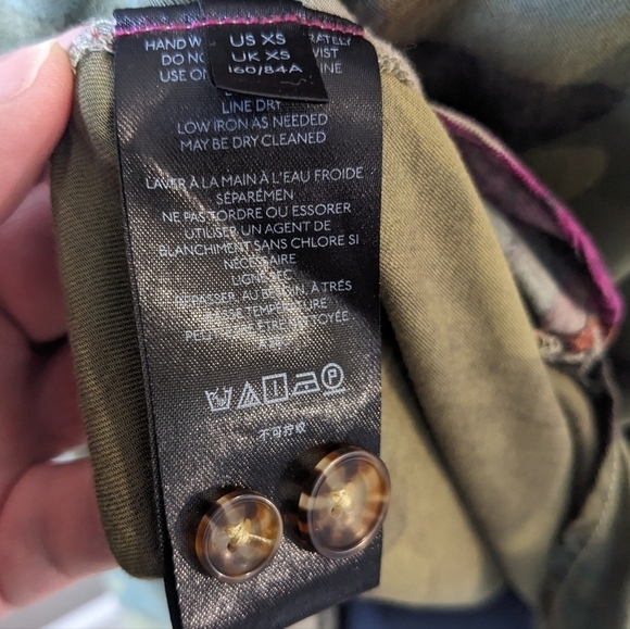 Anthropologie Pilcro Relaxed Camo Leopard Floral button down Tunic Size XS - Picture 7 of 9